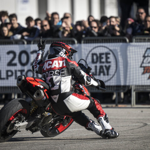 EICMA2023_MOTOCICLISMO_FERIA_MOTOR_DUCATISTUNTTEAM_EMILIOZAMORA_EXHIBICION_DUCATI49