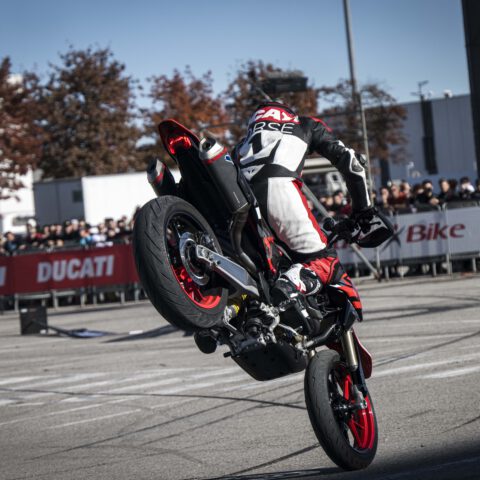 EICMA2023_MOTOCICLISMO_FERIA_MOTOR_DUCATISTUNTTEAM_EMILIOZAMORA_EXHIBICION_DUCATI91