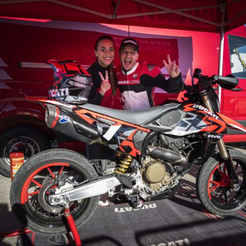 EICMA_2023_MOTOCICLISMO_FERIA_MOTOR_DUCATISTUNTTEAM_EMILIOZAMORA_EXHIBICIONES_DUCATIHYPERMOTARD14